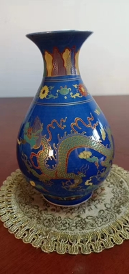 成化斗彩龙纹玉壶春瓶